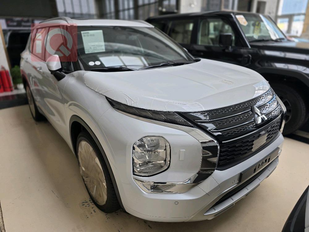 ميتسوبيشي اوتلاندر